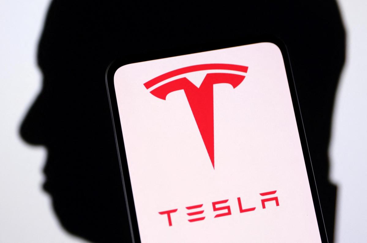 受Stifel乐观预测提振，特斯拉(TSLA)股价上涨