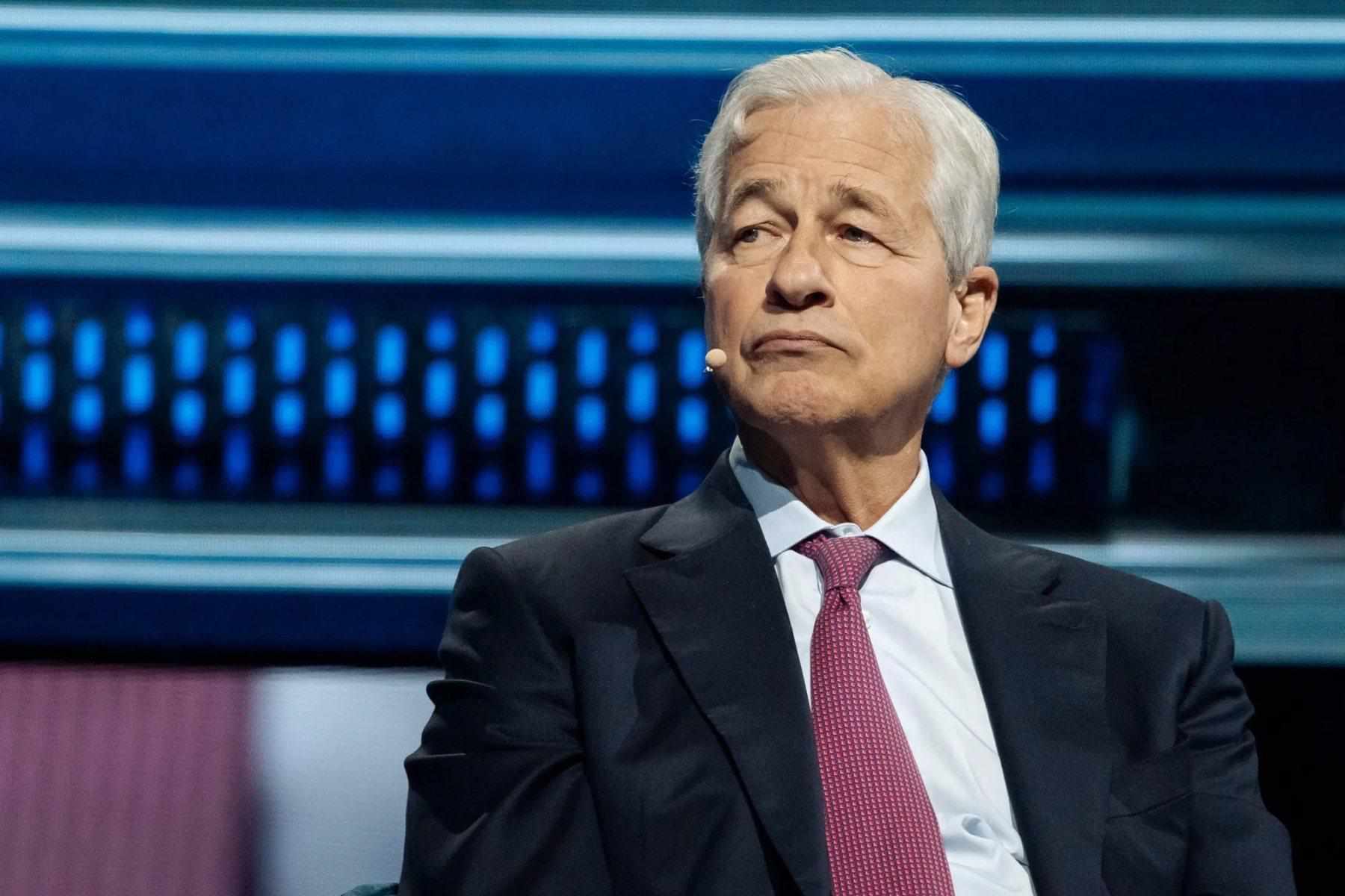 彭博社盘点：11 笔关键交易，读懂 2025 年全球金融市场